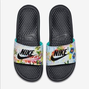 Nike Benassi JDI Floral Women’s Slide